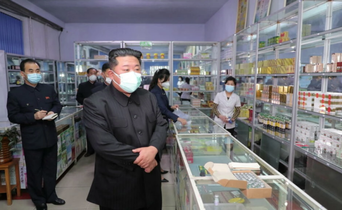 Covid-19: pénurie de médicaments en Corée du Nord, Kim Jong-un sur le front