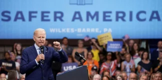 Joe Biden lance sa campagne pour les législatives et sonne la charge contre le camp Trump