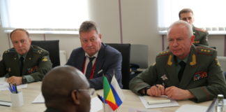 Le ministre des Forces armées du Mali a rencontré le vice-ministre russe de la Défense
