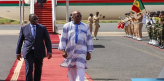 Burkina Faso : l’ancien président Kaboré a quitté le pays