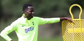 Tottenham retire Pape Matar Sarr du marché des transferts