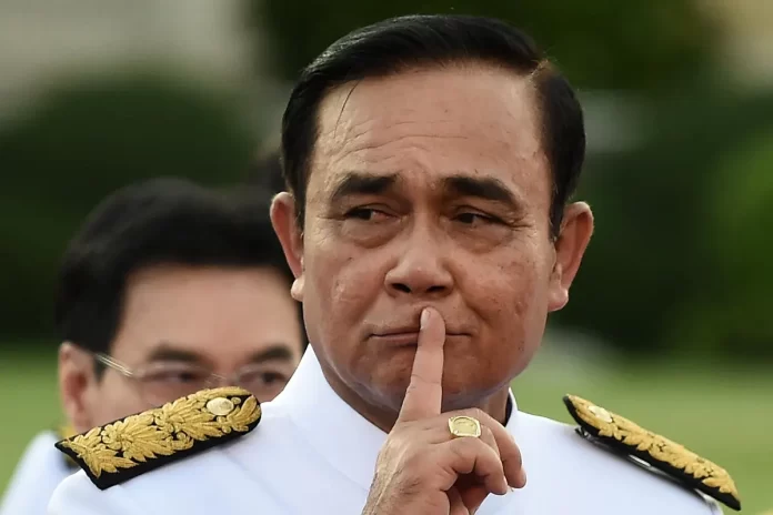 Thaïlande: le Premier ministre suspendu par la Cour constitutionnelle