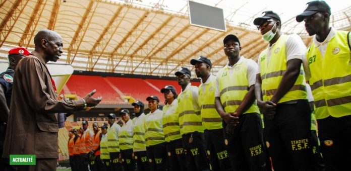 Foot : 300 stadiers ont été formés au Sénégal pour améliorer la sécurité