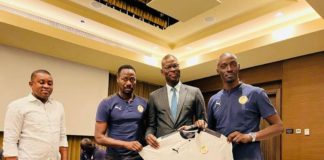 Eliminatoires CHAN 2023 : l’Ambassadeur du Sénégal au Mali rend visite aux Lions locaux