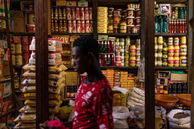 Contrôle des prix des produits : 1000 jeunes seront recrutés pour renforcer le ministère du Commerce