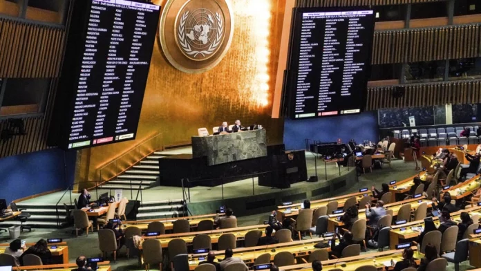 Guerre en Ukraine: l'Assemblée générale de l'ONU condamne les «annexions illégales» de la Russie