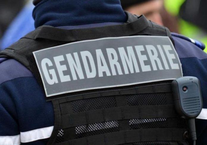 Condamné pour vol, le gendarme radié menace un ministre