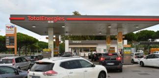 Grève à TotalEnergies: la CGT quitte la table des négociations