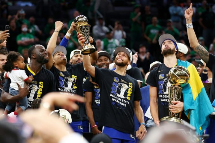 Début de la NBA: la traque des Warriors peut commencer