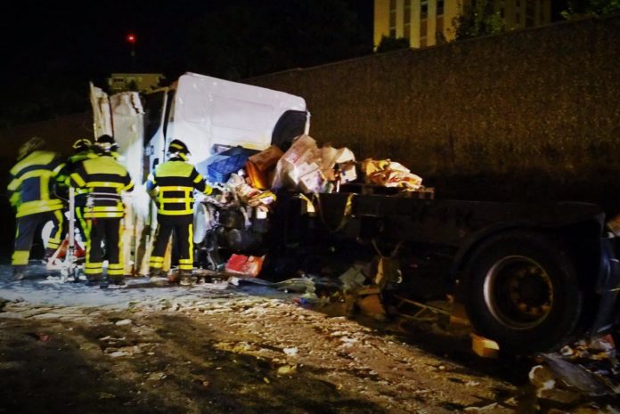 Deux morts dans un choc entre un camion de Dangote et un autres de la CCE