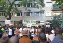 Manifestation de soutien au journaliste d’investigation Pape Alé Niang à Médiapart