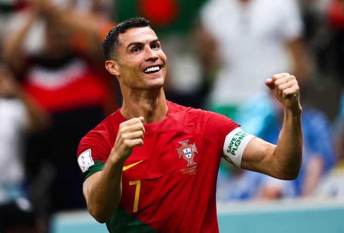 Cristiano Ronaldo aurait trouvé un accord en or avec un nouveau club: un salaire annuel de 200 millions d’euros