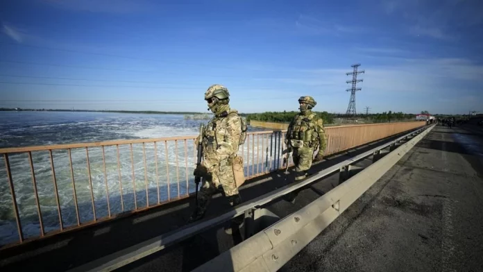 Le retrait des troupes russes à Kherson: une «grande victoire» pour l'Ukraine