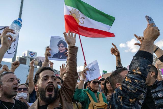 Manifestations en Iran : près de 800 inculpations et une première condamnation à mort