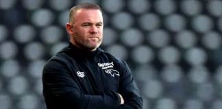 Manchester United : Wayne Rooney calme le jeu avec Cristiano Ronaldo