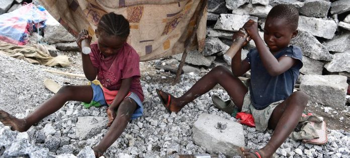 Multiples crises dans le monde : la vie des enfants africains menacés