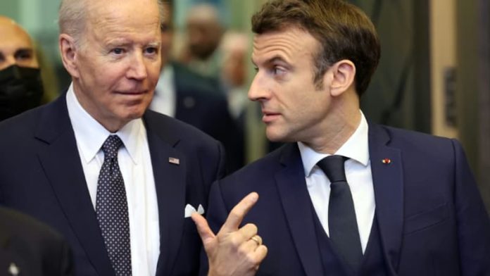 “Chabadabada”, montre LIP et 200 homards vivants: Macron et Biden rivalisent d'attentions, Kamala Harris pas en reste