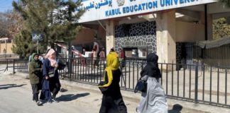 Afghanistan: l'accès aux universités interdit aux femmes, «une étape supplémentaire de durcissement»